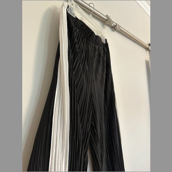 Black Pleated Trousers with white side stripe - Picture 3 of 5